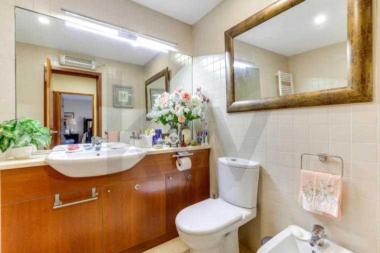 Moradia T5 para Venda em Castêlo da Maia Foto 39