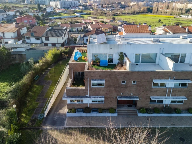 Moradia T5 para Venda em Castêlo da Maia Foto 62