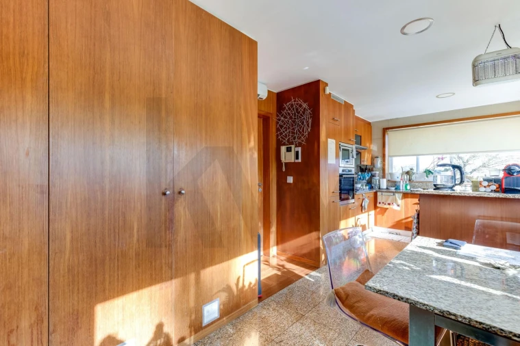 Moradia T5 para Venda em Castêlo da Maia Foto 22