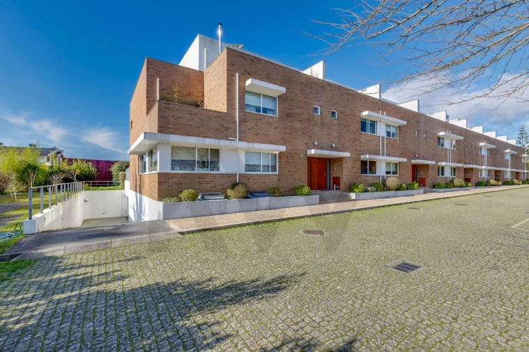 Moradia T5 para Venda em Castêlo da Maia Foto 3