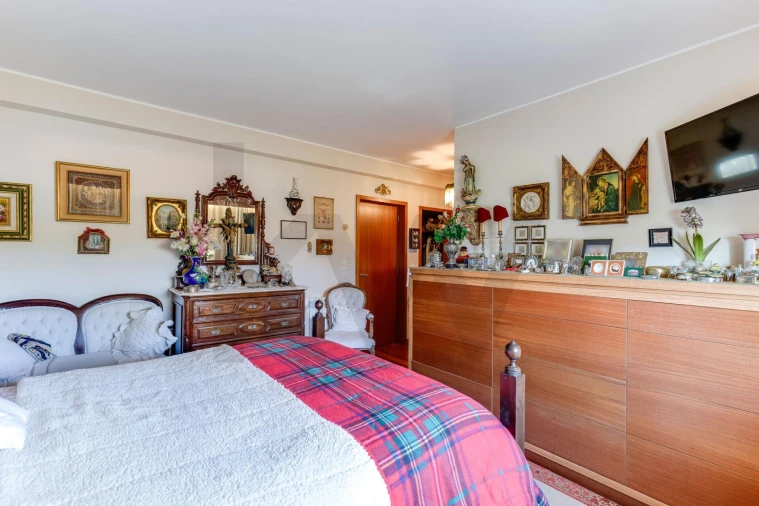 Moradia T5 para Venda em Castêlo da Maia Foto 34