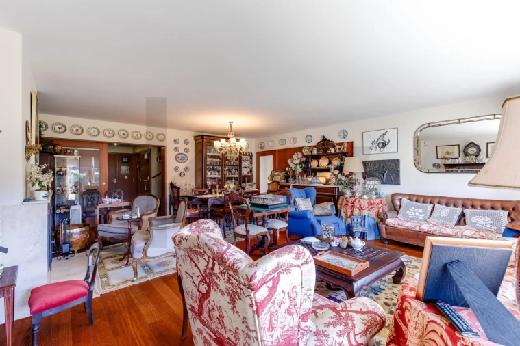 Moradia T5 para Venda em Castêlo da Maia Foto 18