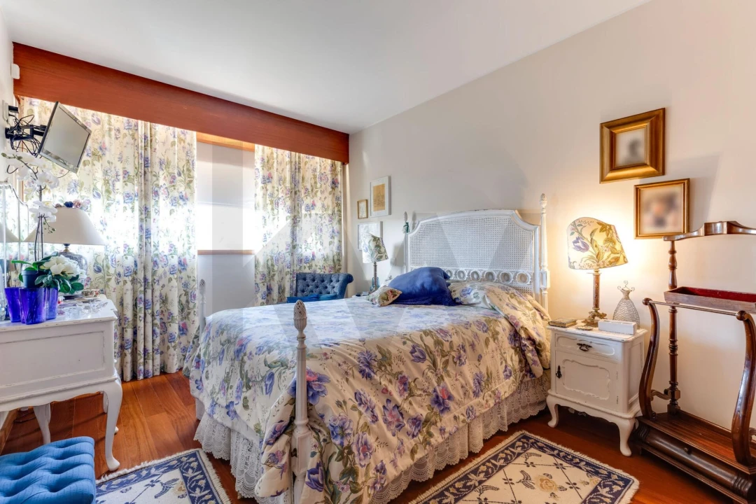 Moradia T5 para Venda em Castêlo da Maia Foto 41