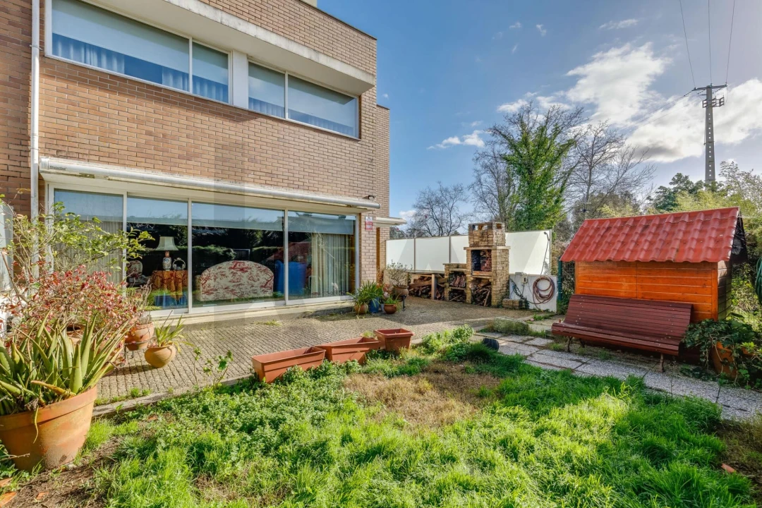 Moradia T5 para Venda em Castêlo da Maia Foto 8