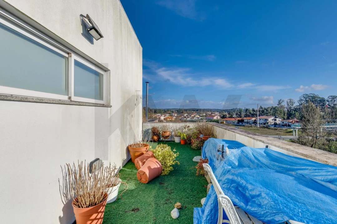 Moradia T5 para Venda em Castêlo da Maia Foto 58