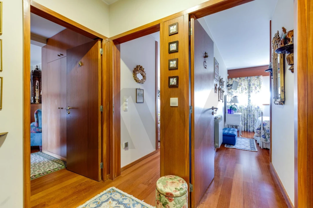 Moradia T5 para Venda em Castêlo da Maia Foto 38