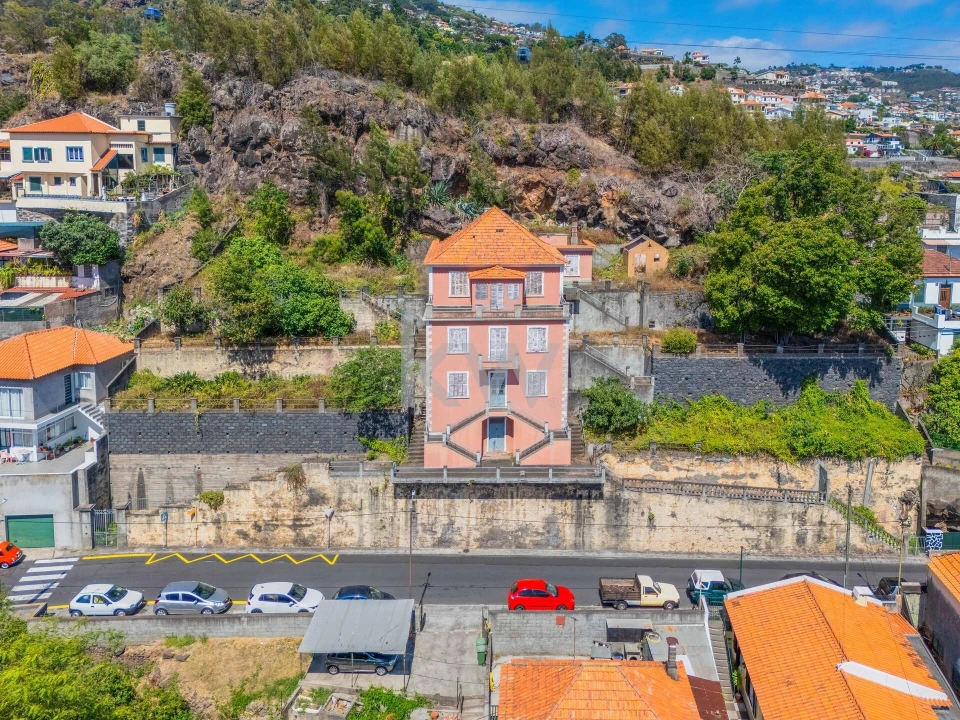 Prédio para Venda em Funchal (Santa Luzia) Foto 1