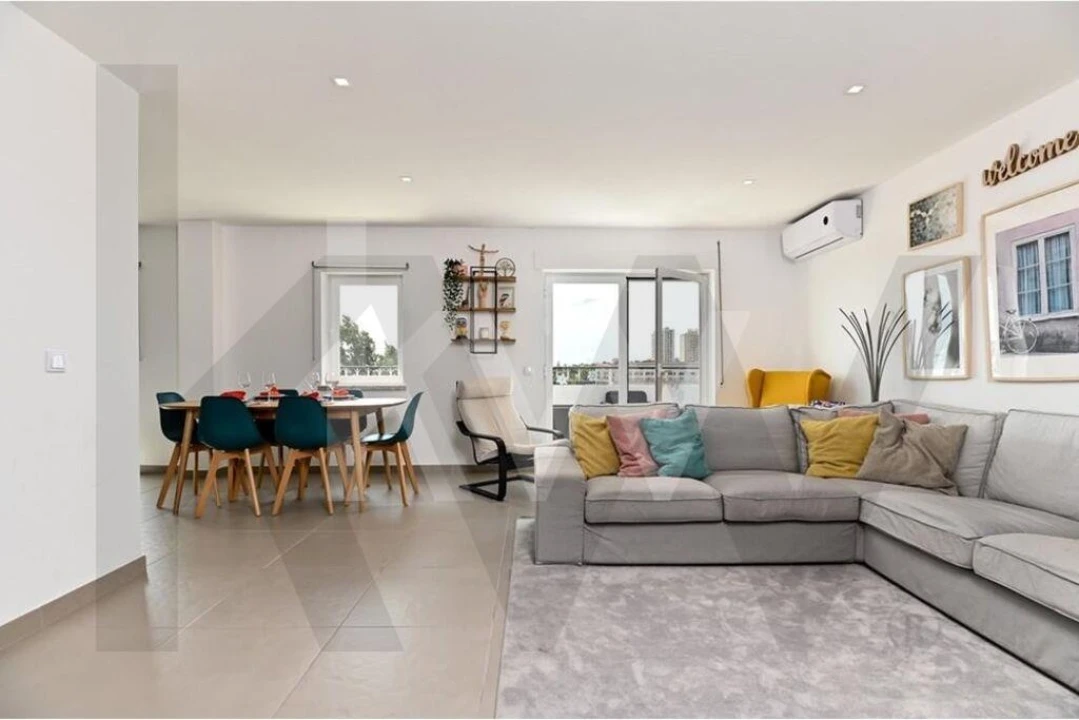 Apartamento T3 para Arrendamento em Carcavelos e Parede Foto 2