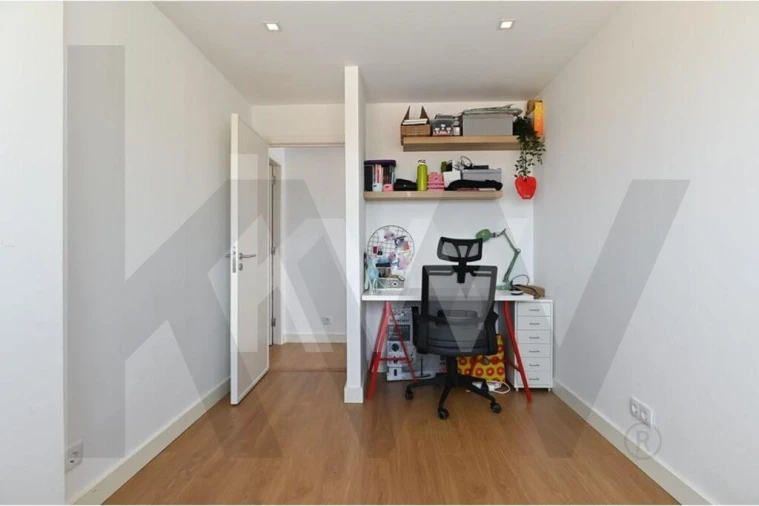 Apartamento T3 para Arrendamento em Carcavelos e Parede Foto 26