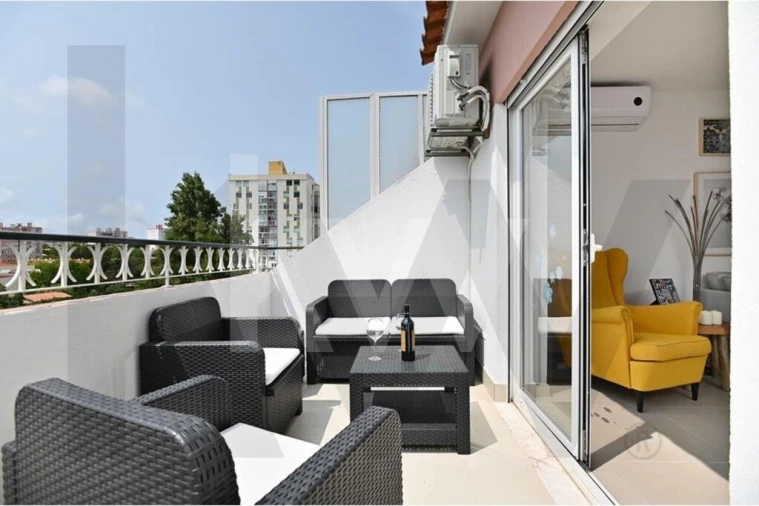 Apartamento T3 para Arrendamento em Carcavelos e Parede Foto 11