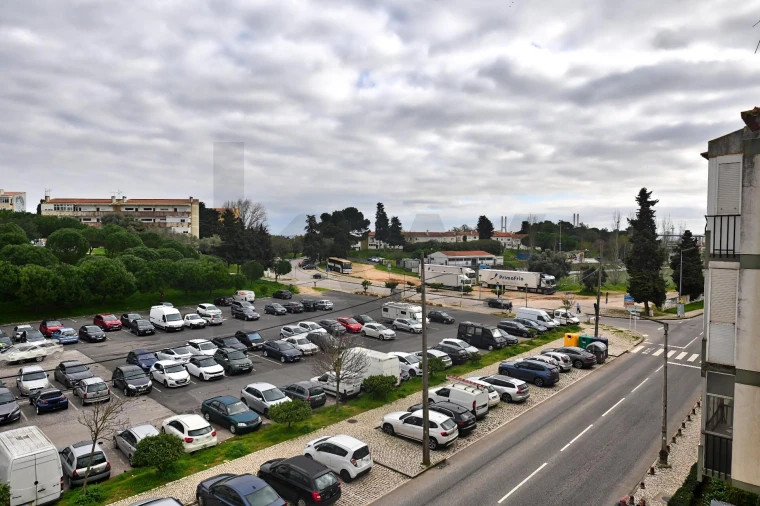 Apartamento T2 para Venda em Santa Iria de Azoia, São João da Talha e Bobadela Foto 18