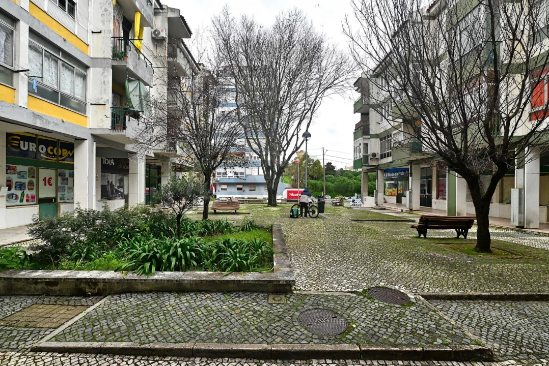 Apartamento T2 para Venda em Santa Iria de Azoia, São João da Talha e Bobadela Foto 16