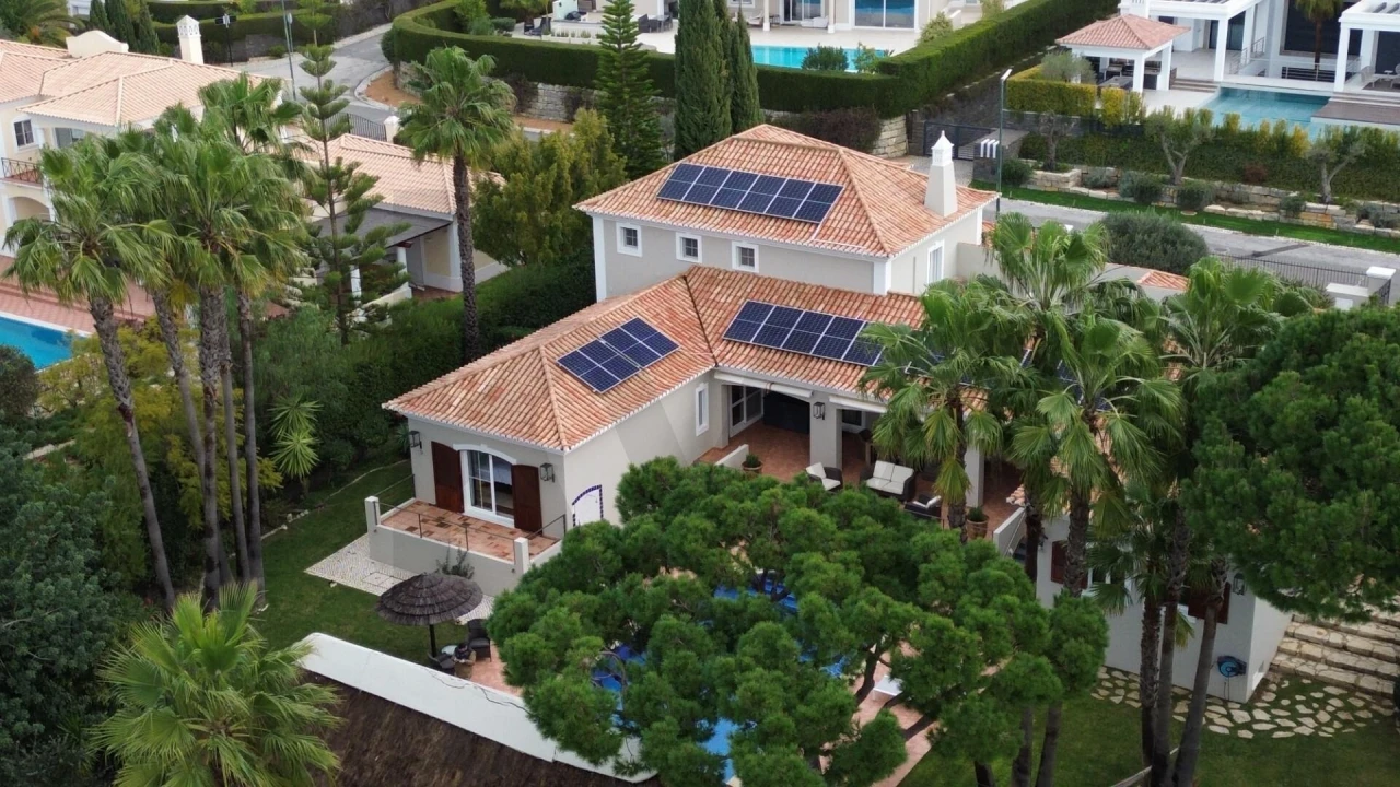 Moradia T3 para Venda em Quarteira Foto 2