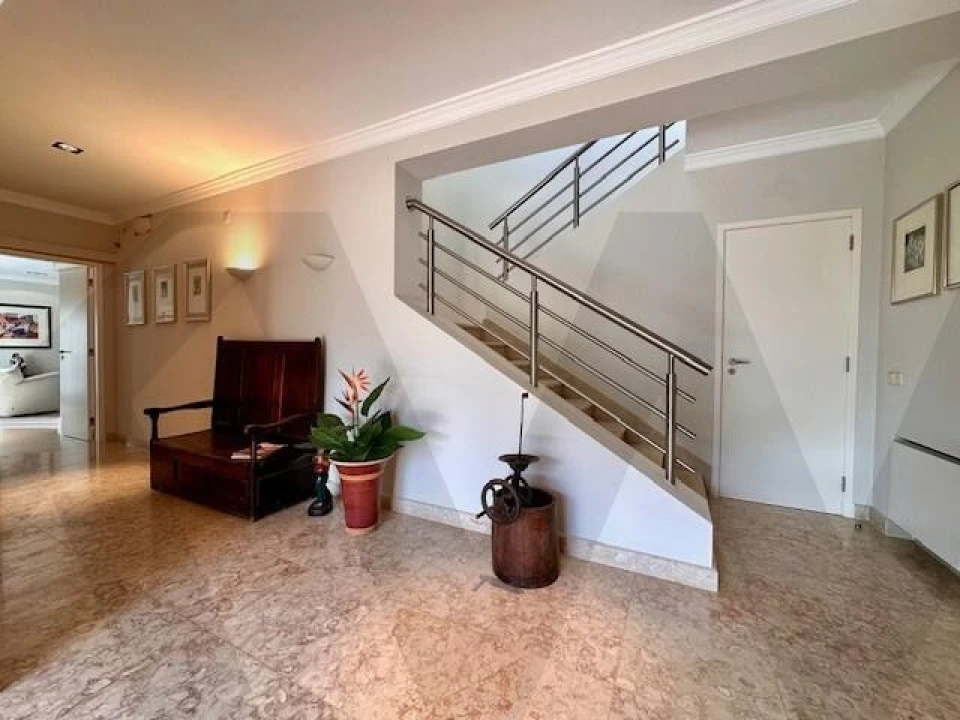 Moradia T3 para Venda em Quarteira Foto 11