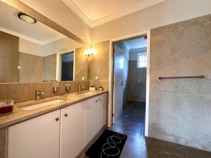 Moradia T3 para Venda em Quarteira Foto 19