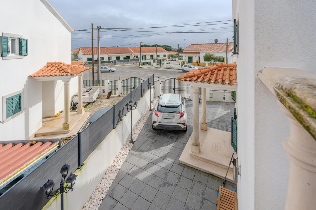 Moradia T5 para Venda em Samora Correia Foto 37