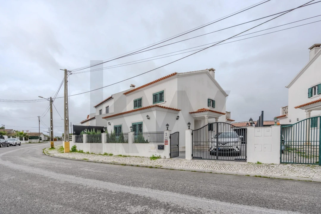 Moradia T5 para Venda em Samora Correia Foto 50