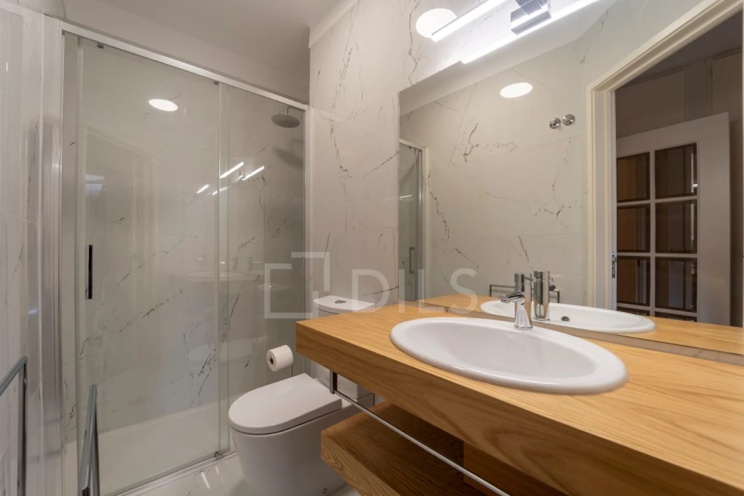 Apartamento T2 para Arrendamento em Ramalde Foto 10