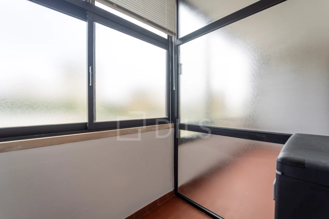 Apartamento T2 para Arrendamento em Ramalde Foto 21