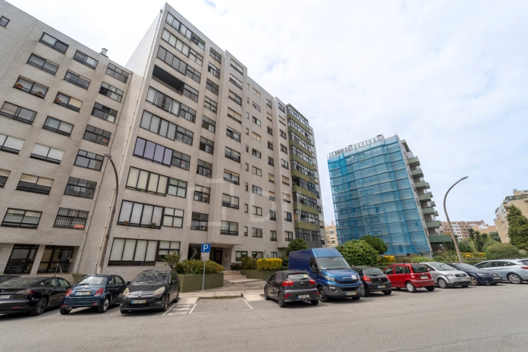 Apartamento T2 para Arrendamento em Ramalde Foto 26