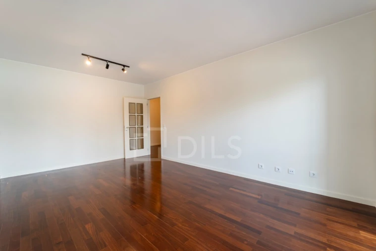 Apartamento T2 para Arrendamento em Ramalde Foto 4