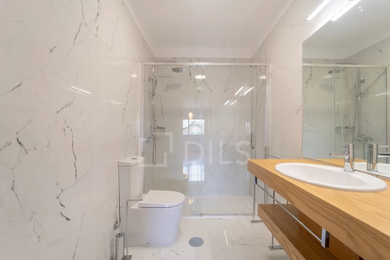 Apartamento T2 para Arrendamento em Ramalde Foto 9