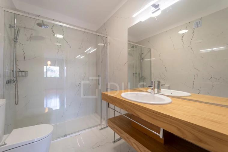 Apartamento T2 para Arrendamento em Ramalde Foto 20