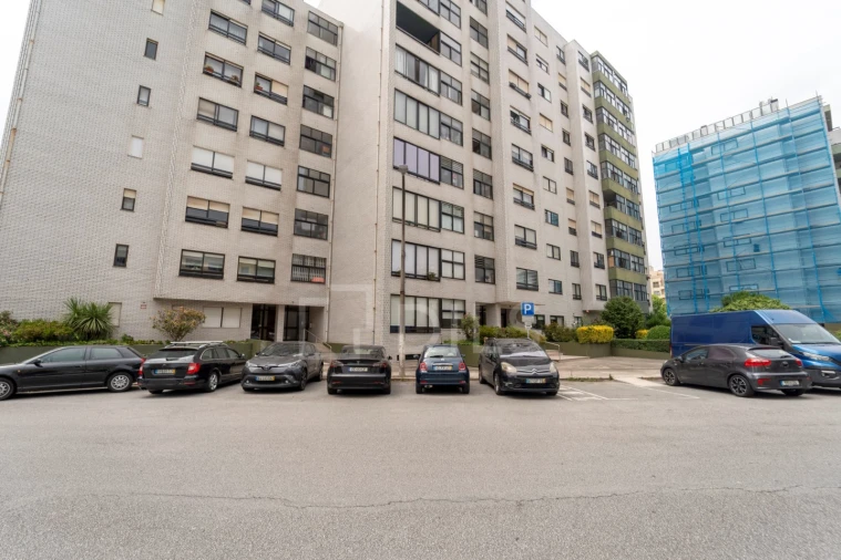 Apartamento T2 para Arrendamento em Ramalde Foto 27