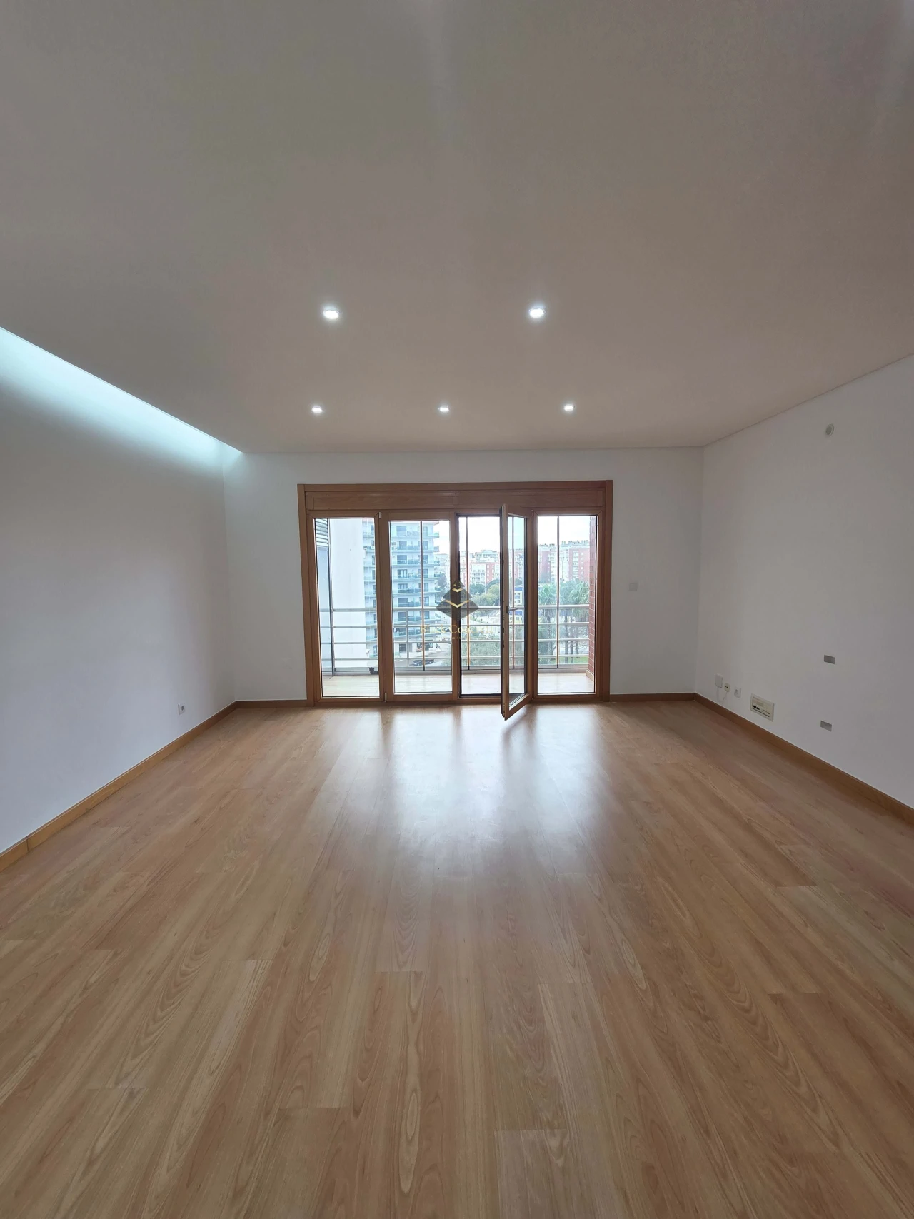Apartamento T3 para Venda em Odivelas Foto 1