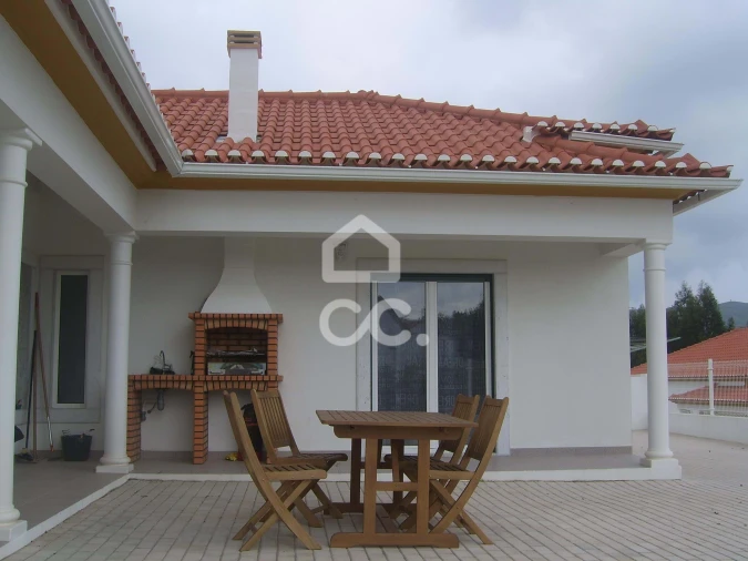 Moradia T3 para Venda em Vilarinho dos Galegos e Ventozelo Foto 2