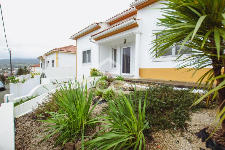 Moradia T3 para Venda em Vilarinho dos Galegos e Ventozelo Foto 1