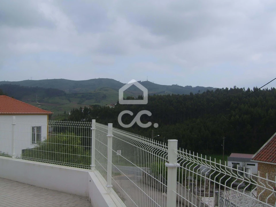 Moradia T3 para Venda em Vilarinho dos Galegos e Ventozelo Foto 3