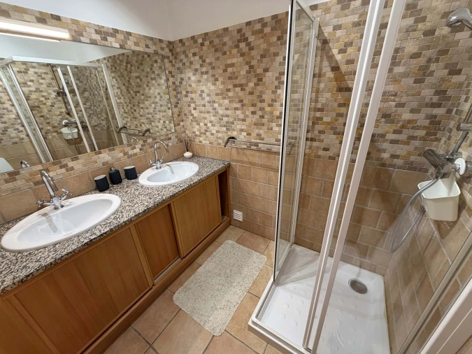 Moradia T3 para Venda em Lagos (São Sebastião e Santa Maria) Foto 14