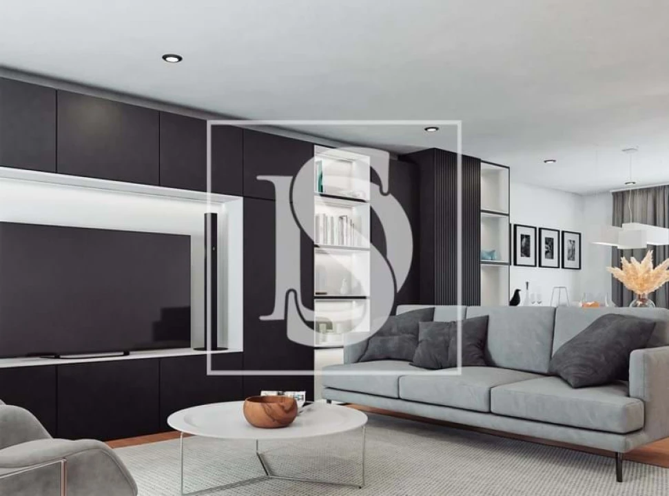 Moradia T4 para Venda em Madalena Foto 3