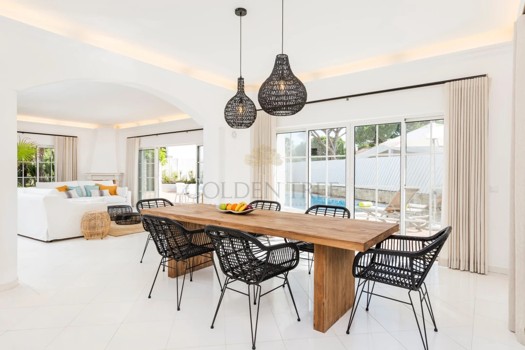 Moradia T5 para Venda em Almancil Foto 7