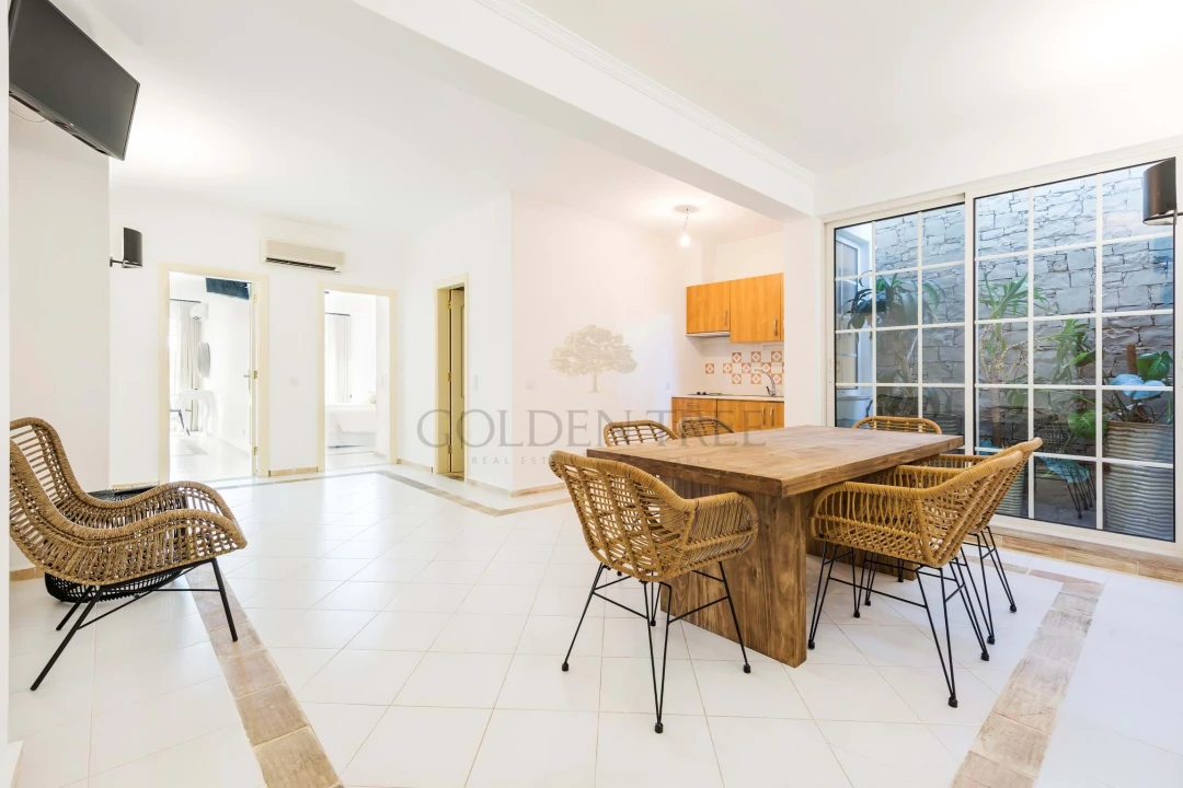 Moradia T5 para Venda em Almancil Foto 17