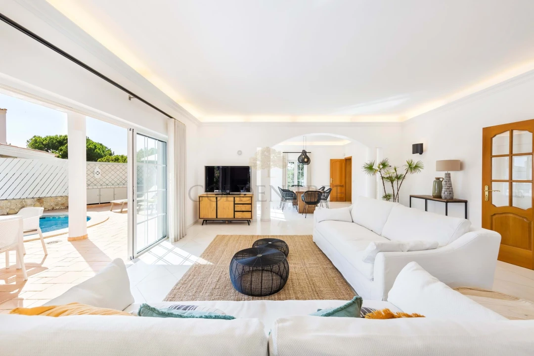 Moradia T5 para Venda em Almancil Foto 6