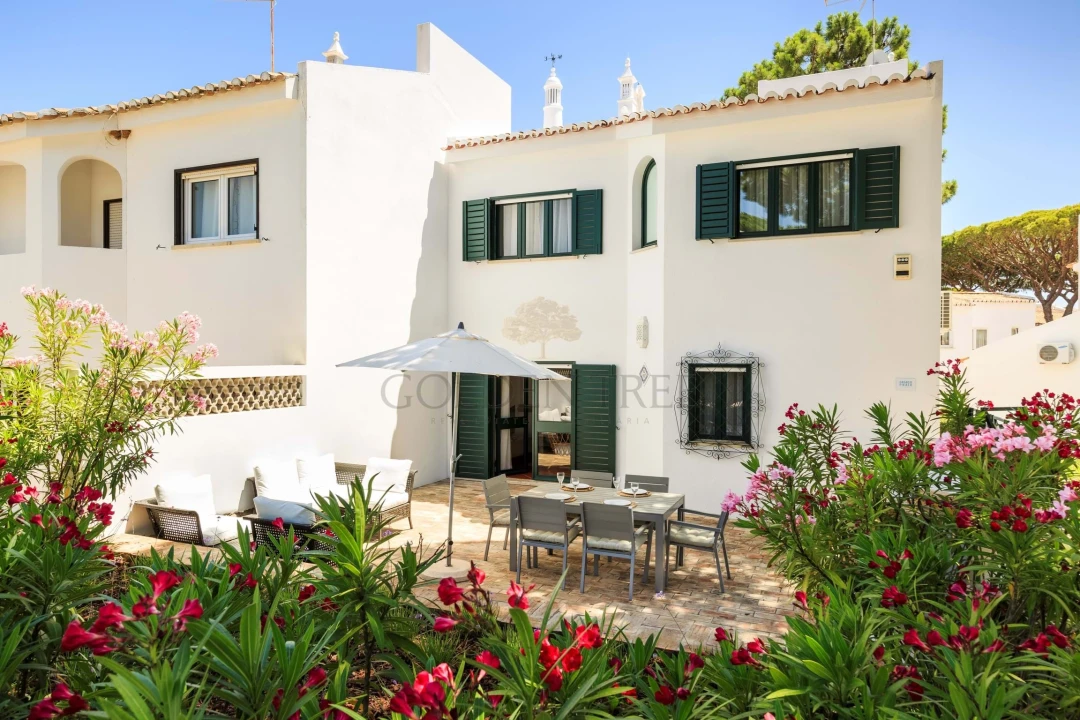 Moradia T3 para Venda em Almancil Foto 2