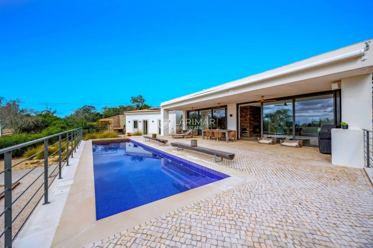 Moradia T3 para Venda em Loule (São Sebastião) Foto 5