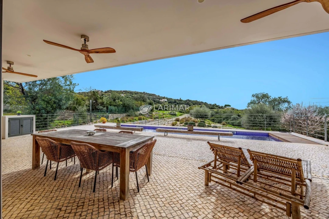 Moradia T3 para Venda em Loule (São Sebastião) Foto 4