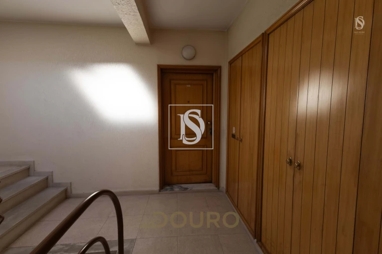 Apartamento T2 para Venda em Santa Marinha e São Pedro da Afurada Foto 3