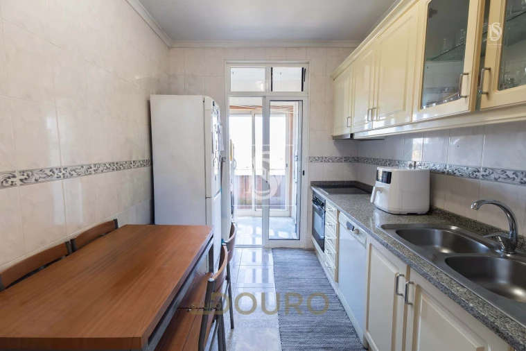 Apartamento T2 para Venda em Santa Marinha e São Pedro da Afurada Foto 21