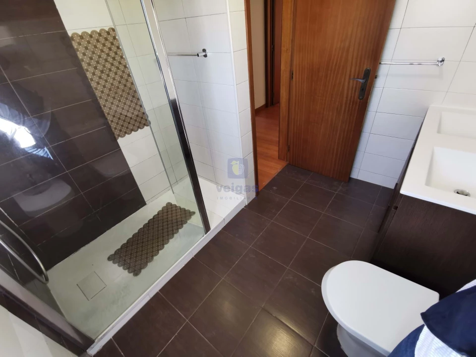 Apartamento T2 para Venda em Agualva e Mira-Sintra Foto 14