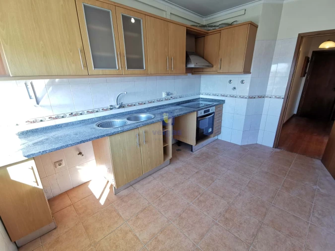 Apartamento T2 para Venda em Agualva e Mira-Sintra