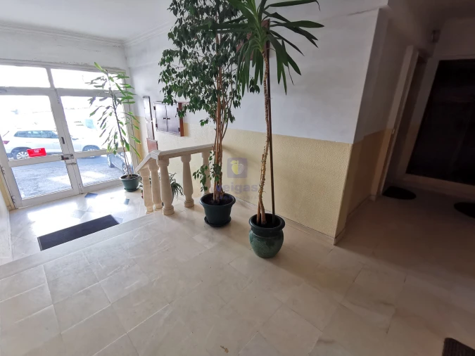 Apartamento T2 para Venda em Agualva e Mira-Sintra Foto 17