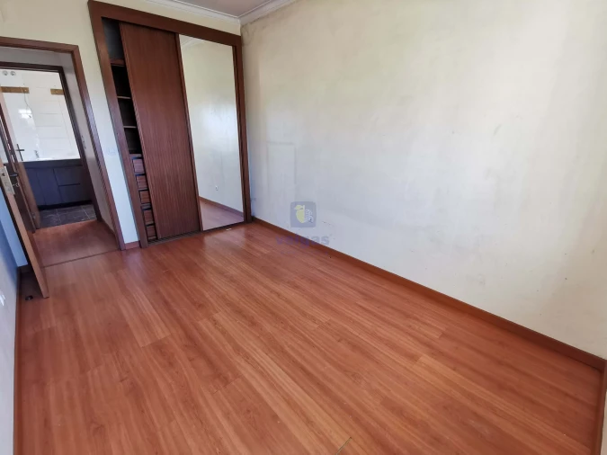 Apartamento T2 para Venda em Agualva e Mira-Sintra Foto 12