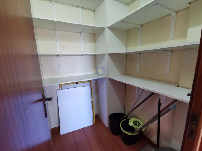 Apartamento T2 para Venda em Agualva e Mira-Sintra Foto 4