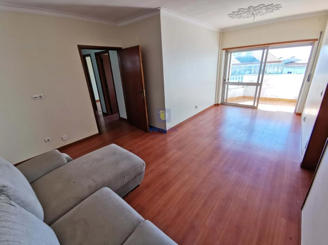 Apartamento T2 para Venda em Agualva e Mira-Sintra Foto 5