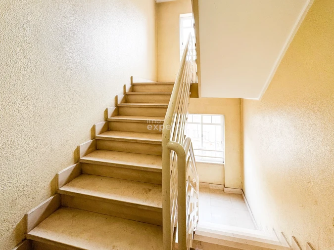 Apartamento T1 para Venda em Almada, Cova da Piedade, Pragal e Cacilhas Foto 23