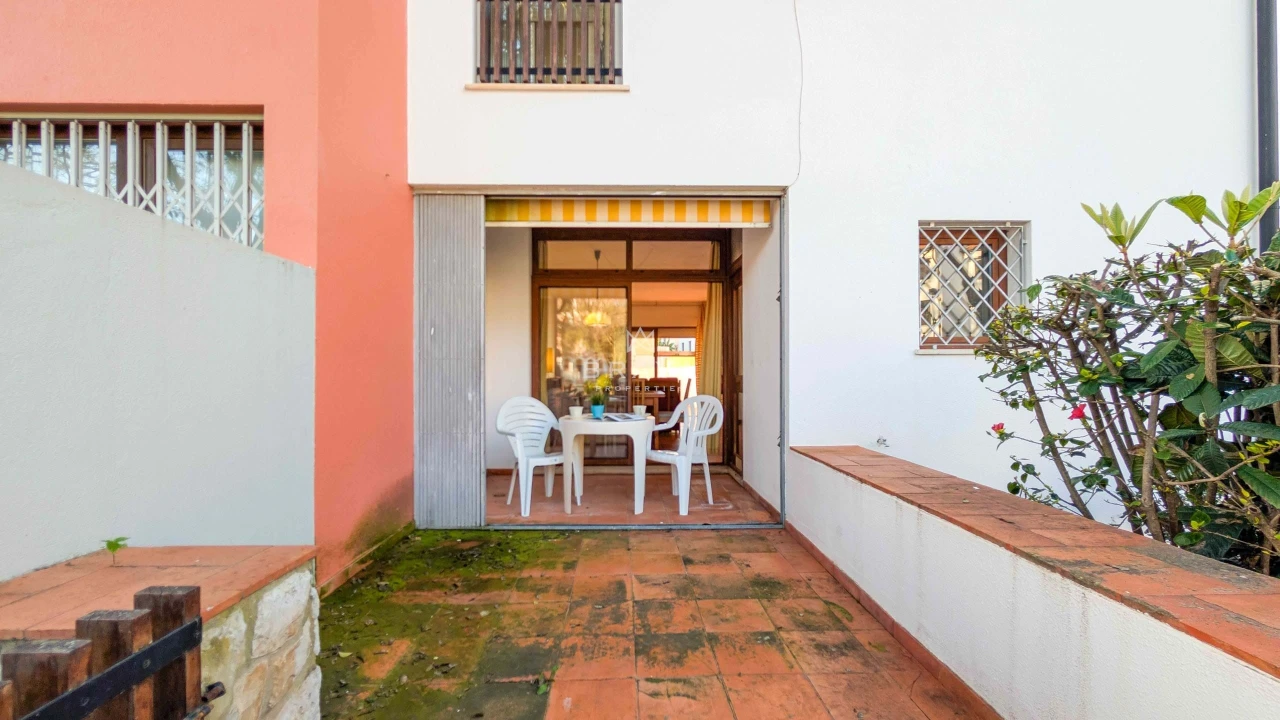 Apartamento T2 para Venda em Quarteira Foto 43